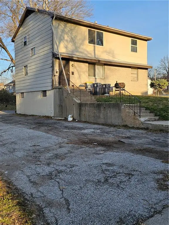 6610-6612 Askew Avenue, Kansas City, MO 64132
