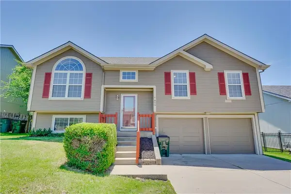 809 Village Street, Leavenworth, KS 66048