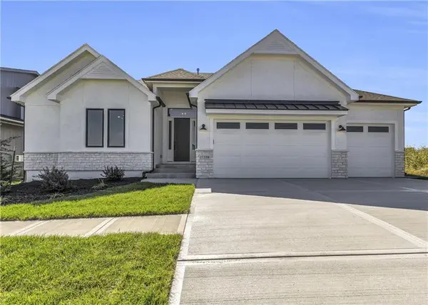 16922 S Illusion Street, Olathe, KS 66062