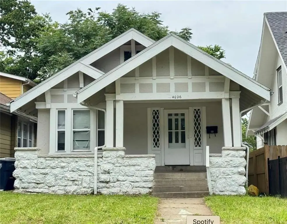 4026 Agnes Avenue, Kansas City, MO 64130 - #1