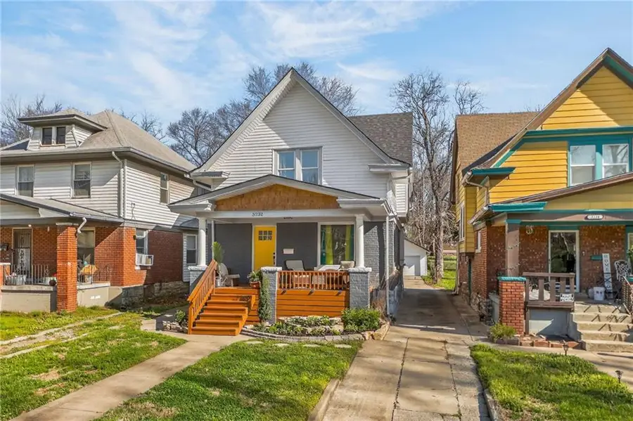 3232 E 28th Street, Kansas City, MO 64128 - #3