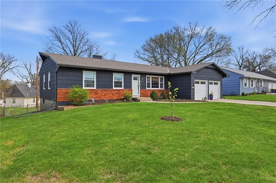 4853 NE Gladstone Avenue, Kansas City, MO 64119 - #2