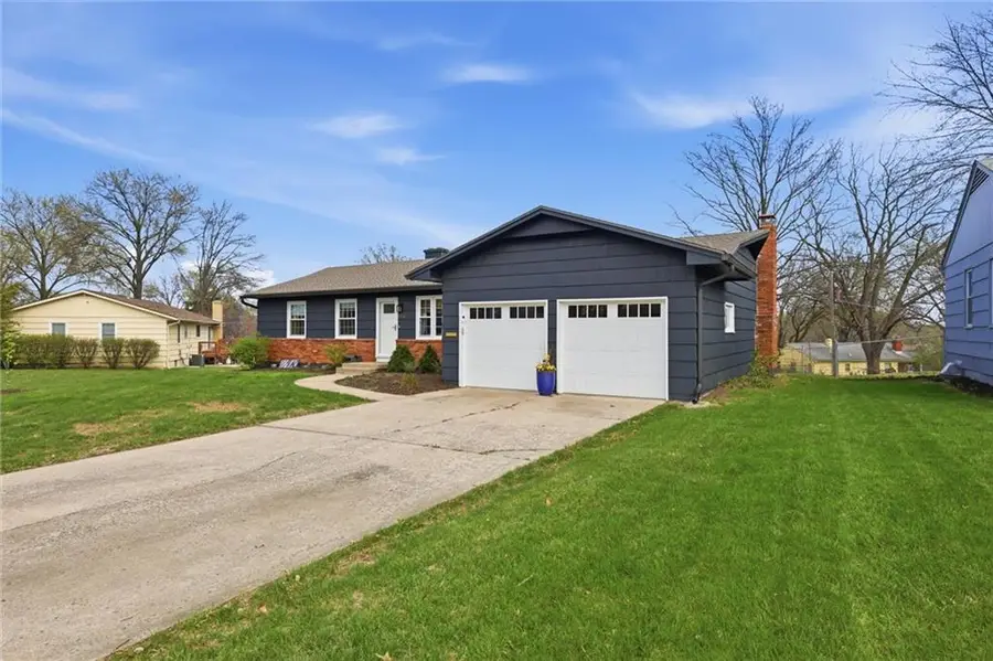 4853 NE Gladstone Avenue, Kansas City, MO 64119 - #3