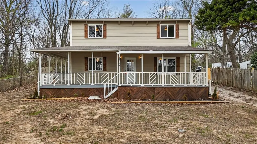 8324 Pershing Road, Raytown, MO 64138 - #1