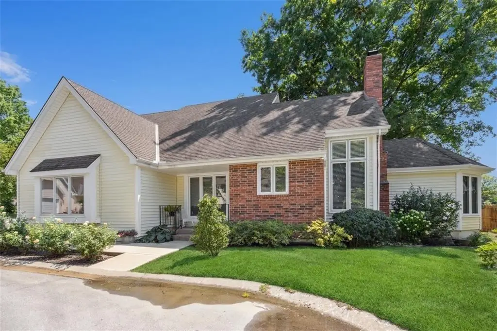 4530 W 90th Street, Prairie Village, KS 66207 - #1