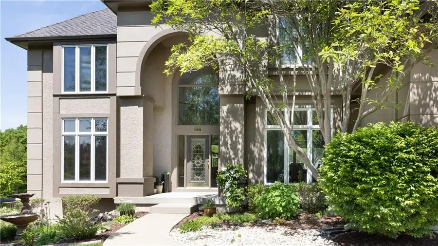 9227 Redbud Lane, Lenexa, KS 66220 - #3