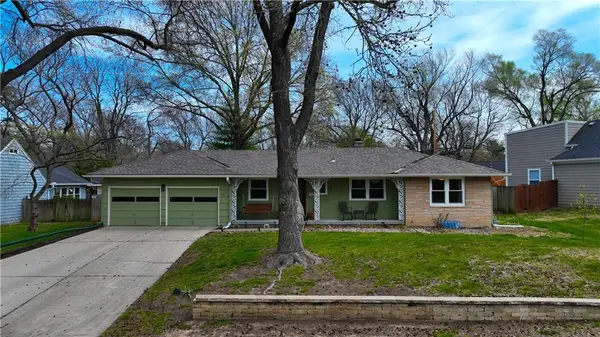 8221 Lamar Avenue, Prairie Village, KS 66208