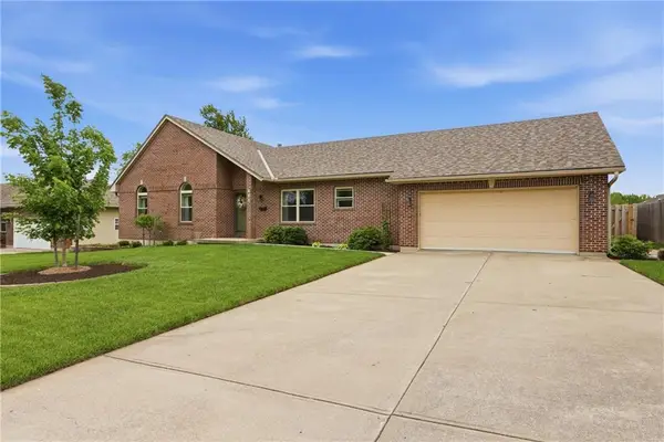 302 E Lawn Street, Odessa, MO 64076