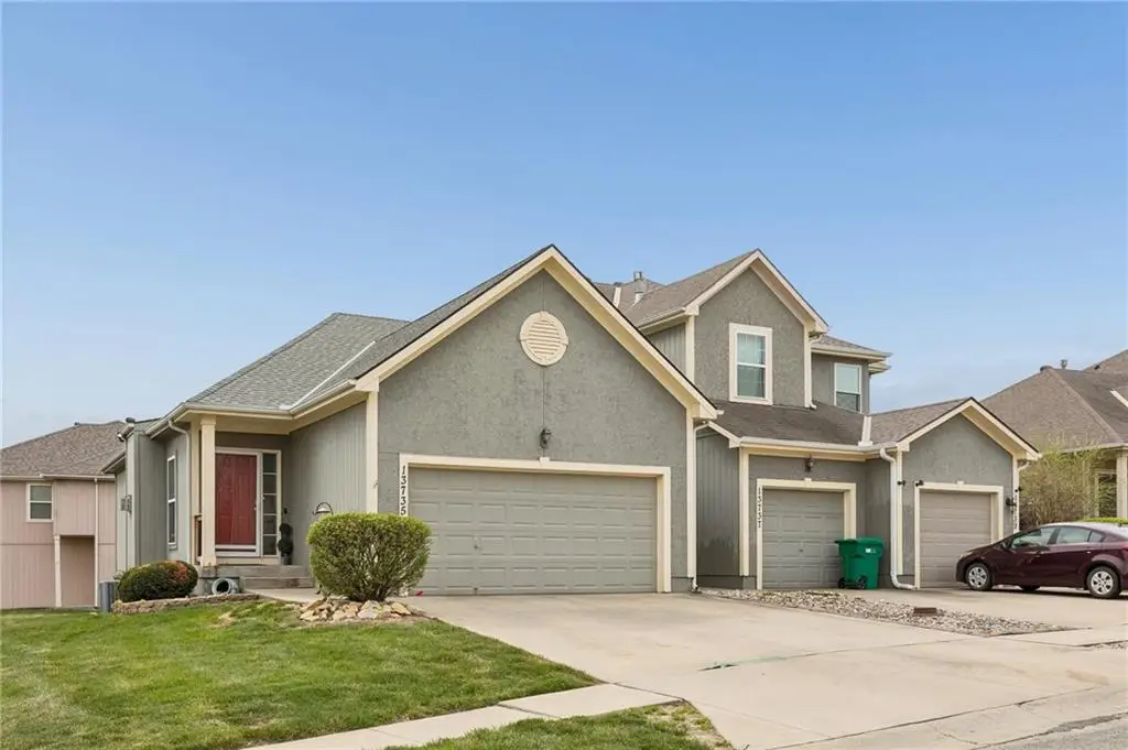 13735 Grove Avenue, Bonner Springs, KS 66012 - #1