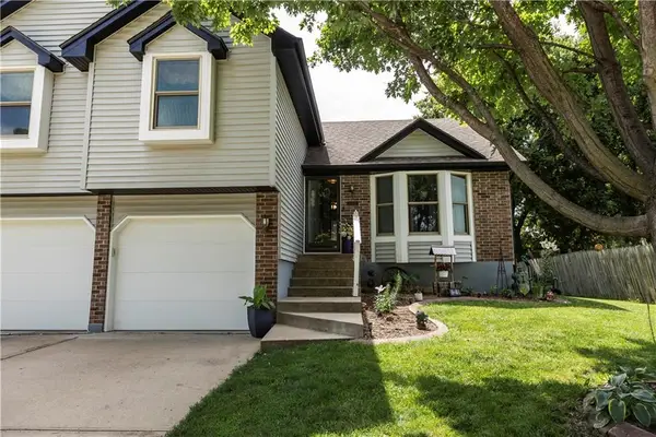 3220 S Bryn Mawr Drive, Independence, MO 64057