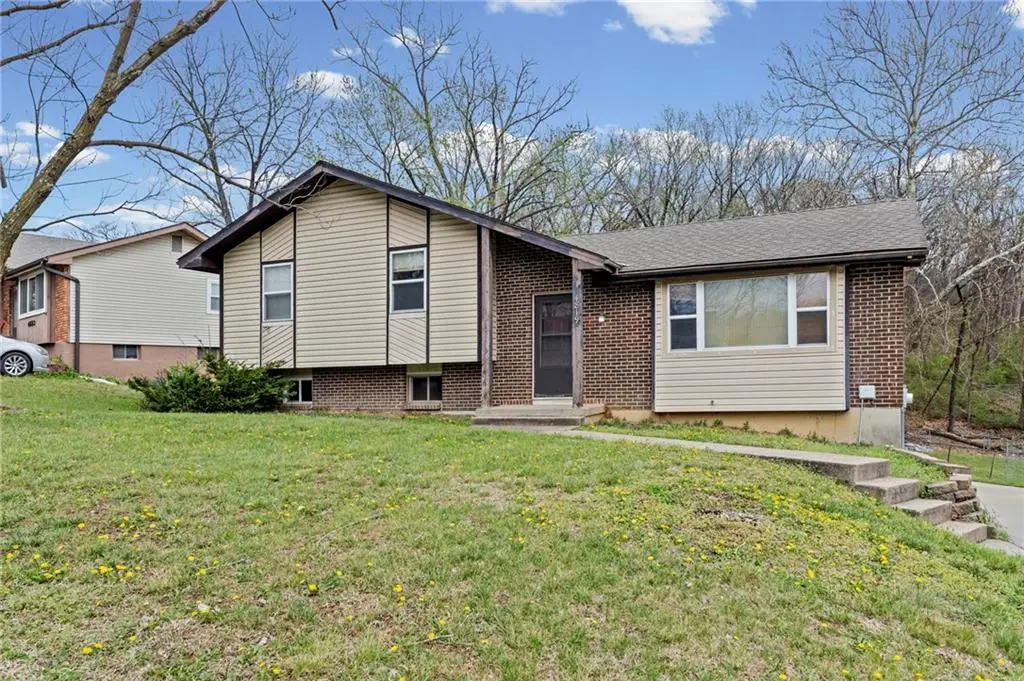 4819 N Revere Street, Kansas City, MO 64151 - #1