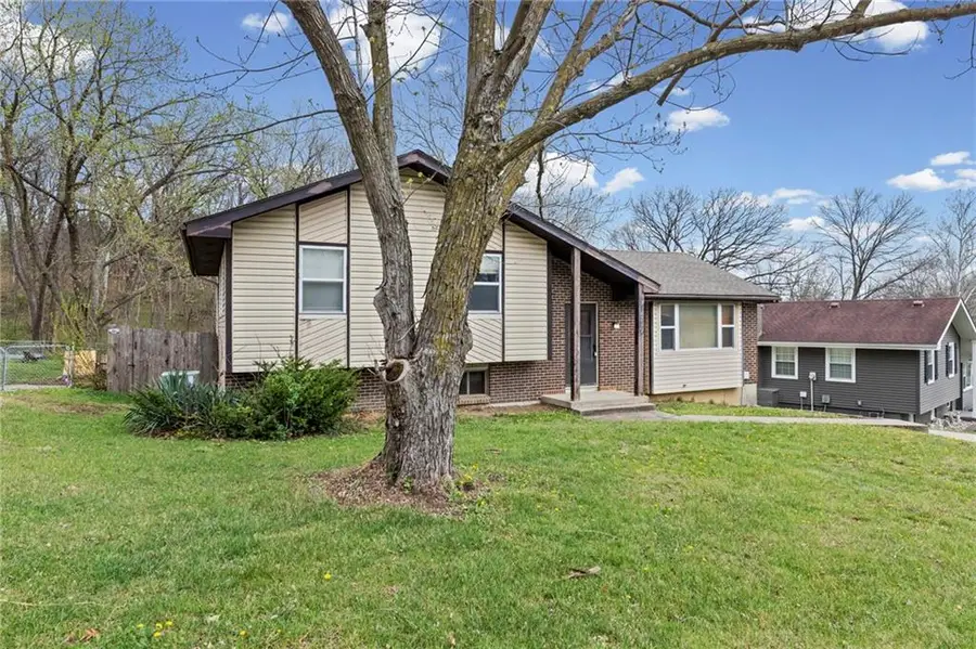 4819 N Revere Street, Kansas City, MO 64151 - #2