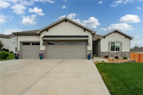 1102 NW Aspen Court, Grain Valley, MO 64029