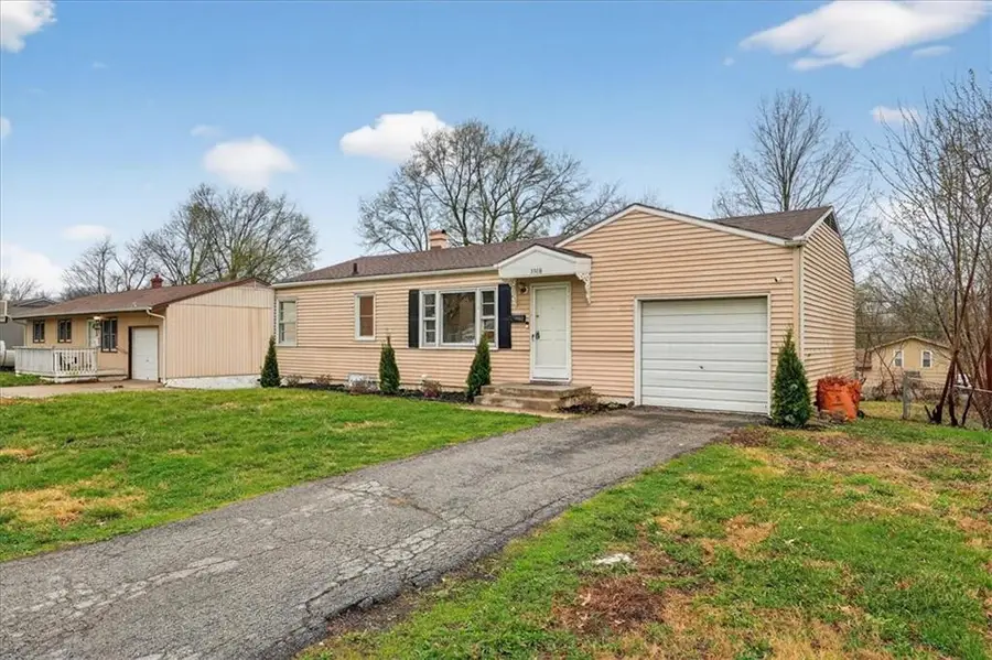 3308 S Vermont Avenue, Independence, MO 64052 - #2