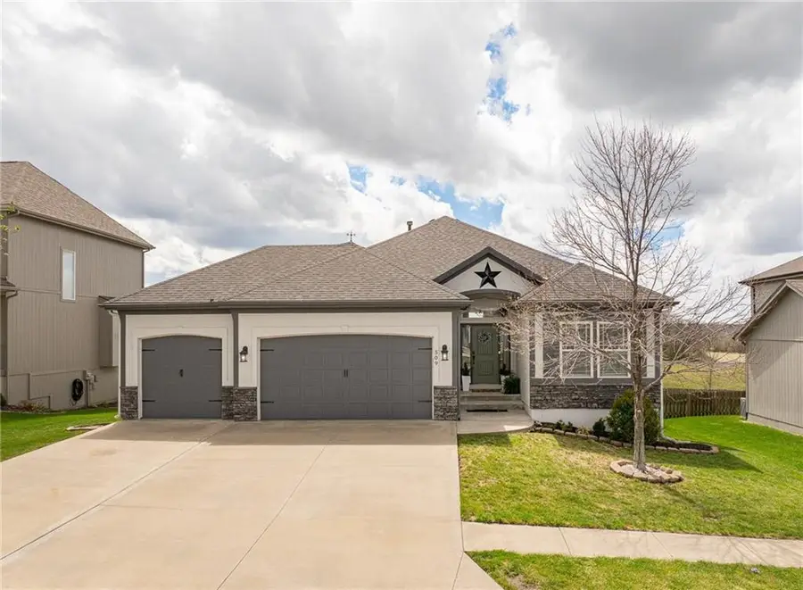 509 Sycamore Road, Greenwood, MO 64034 - #2