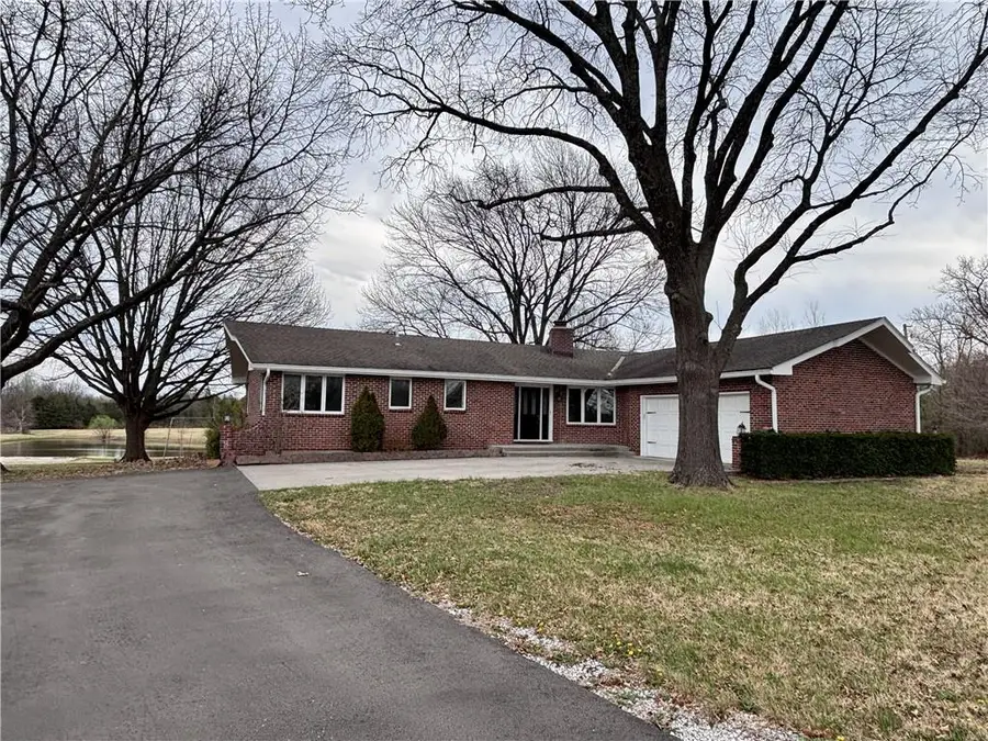 19305 Lowell Avenue, Stilwell, KS 66085 - #2