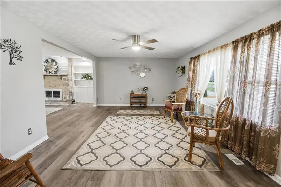 4712 Main Street, Parsons, KS 67357 - #3