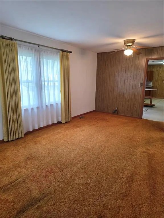 401 S 6th Street, Louisburg, KS 66053 - #2