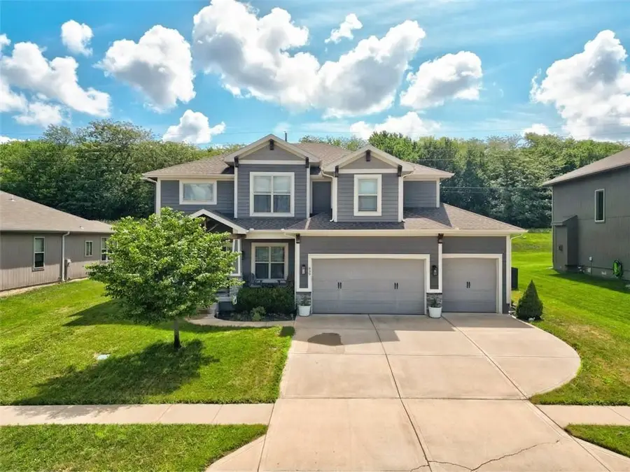 839 Creekmoor Pond Lane, Raymore, MO 64083 - #2