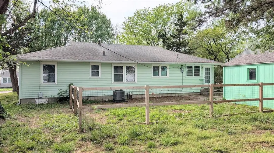 209 S West Haven Road, El Dorado Springs, MO 64744 - #2
