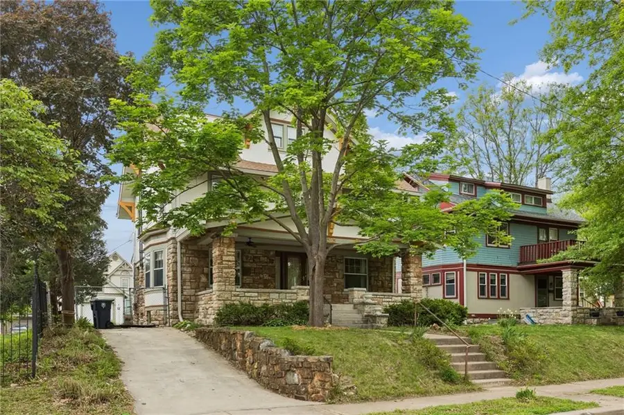 3515 Virginia Avenue, Kansas City, MO 64109 - #2