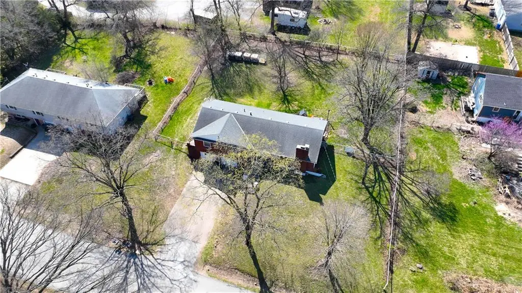 8801 Orchard Street, Pleasant Valley, MO 64068 - #1