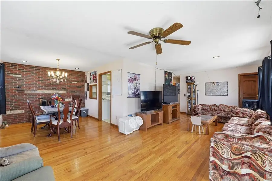 8801 Orchard Street, Pleasant Valley, MO 64068 - #3