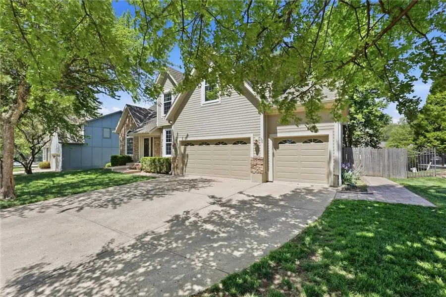 15716 W 138th Terrace, Olathe, KS 66062 - #2