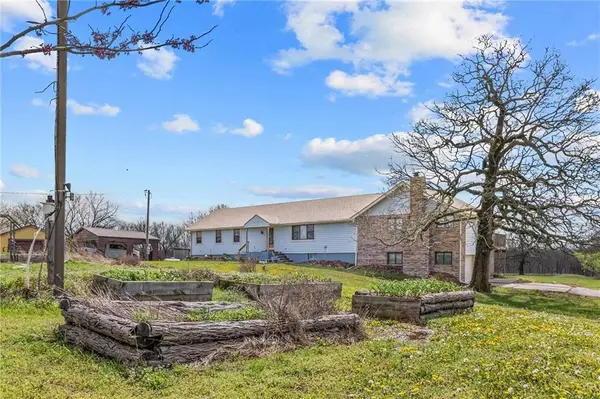 471 County Road F N/a, Centerview, MO 64019