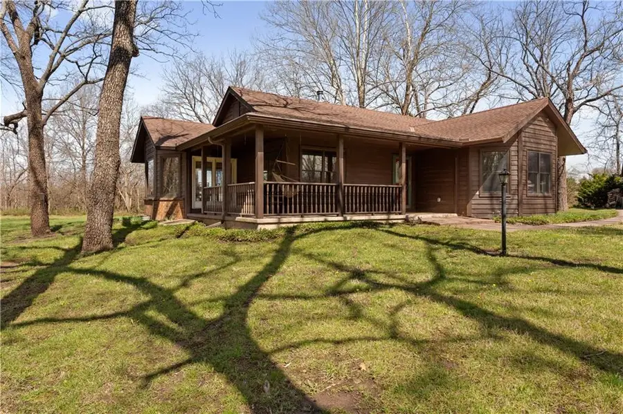 153 E 1250 Road, Baldwin City, KS 66006 - #2