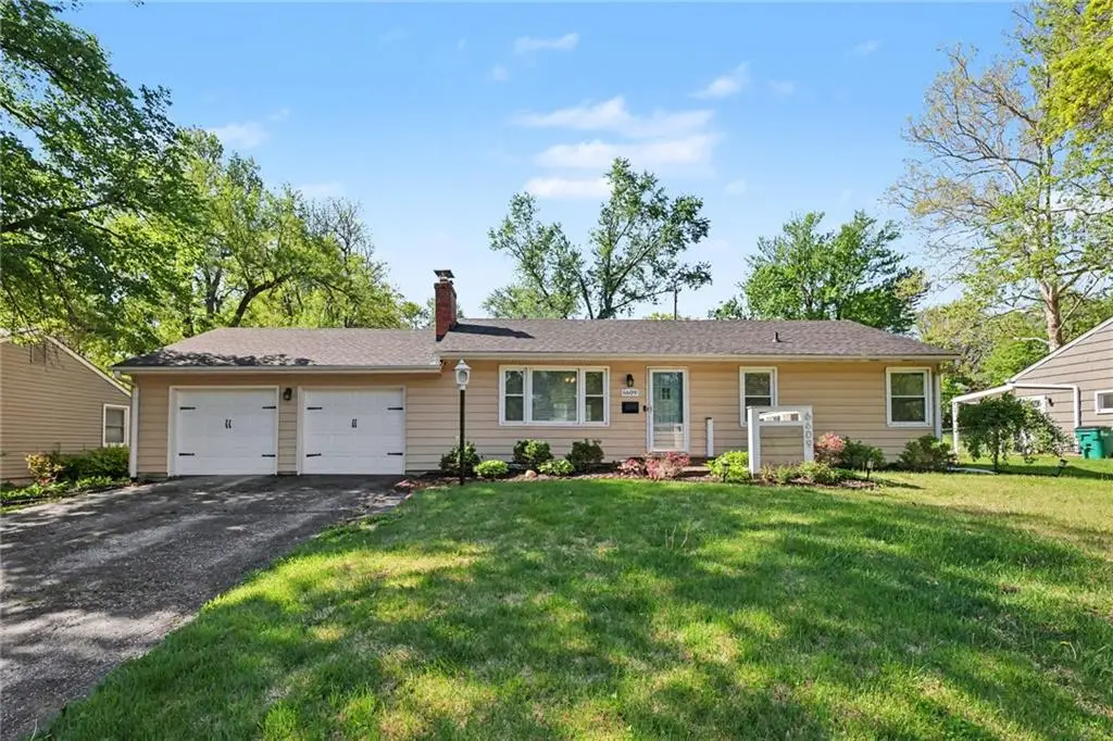 6609 W 72nd Terrace, Overland Park, KS 66204 - #1