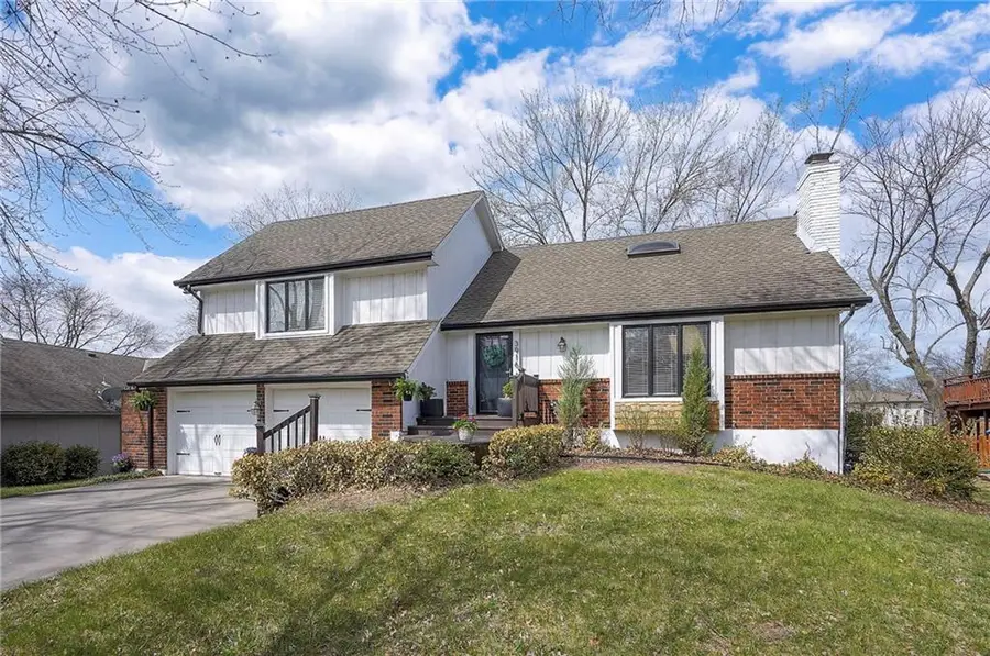 3916 SW Hidden Cove Drive, Lees Summit, MO 64082 - #2