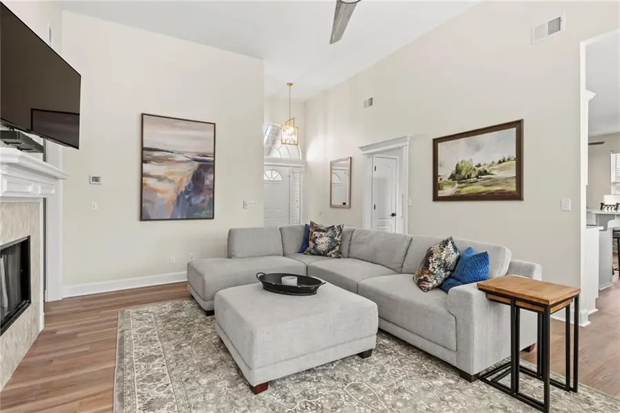 909 SE 13th Street, Lees Summit, MO 64081 - #3