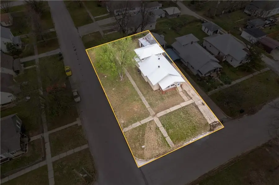 620 W Chestnut Street, Independence, KS 67301 - #2