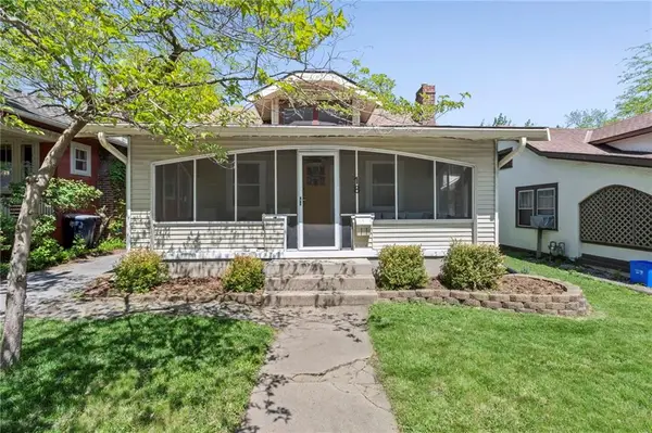18 E 72nd Street, Kansas City, MO 64114