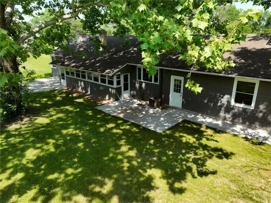 1601 Central Avenue, Horton, KS 66439 - #3