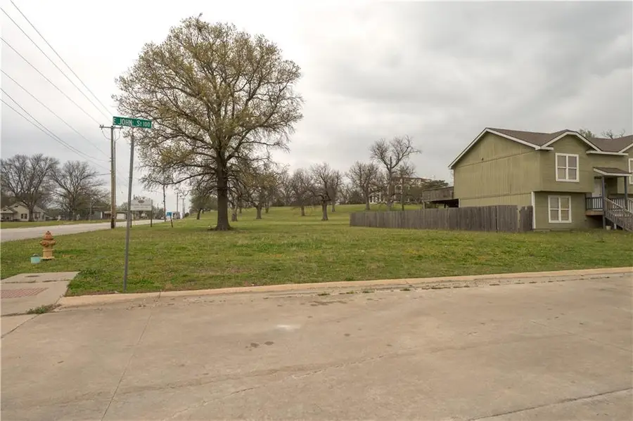 102 E John Street, Coffeyville, KS 67337 - #2