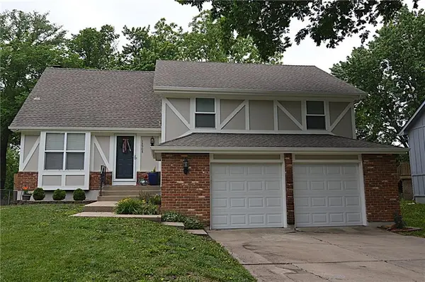 13908 S Brookwood Court, Olathe, KS 66062