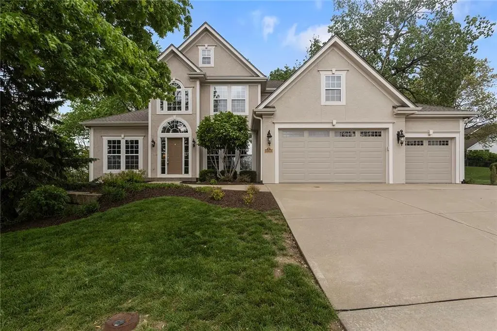 10200 Magnolia Lane, Parkville, MO 64152 - #1