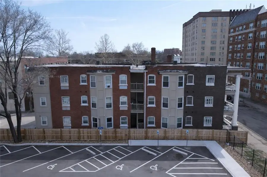 3433 Central Street, Kansas City, MO 64111 - #3