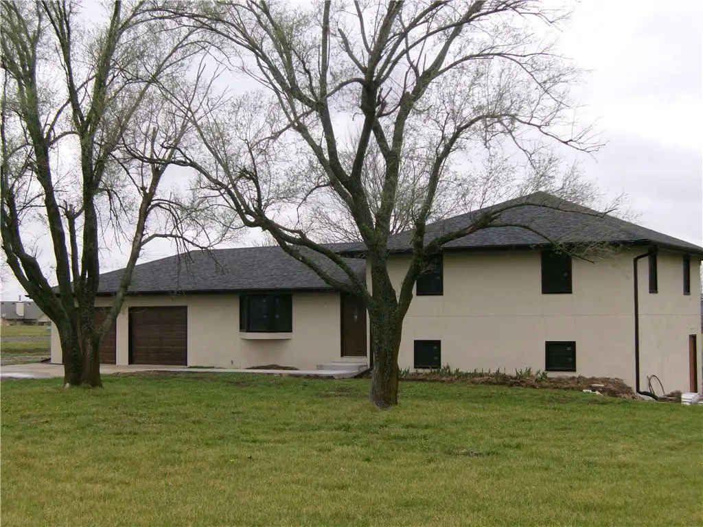 62 Walnut Street, Garden City, MO 64747 - #1