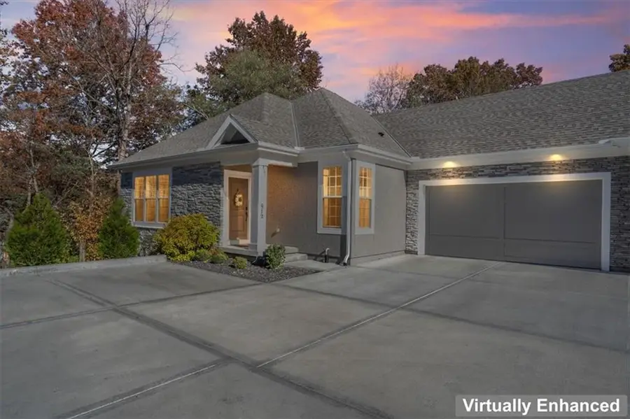 912 E 110th Terrace, Kansas City, MO 64131 - #2