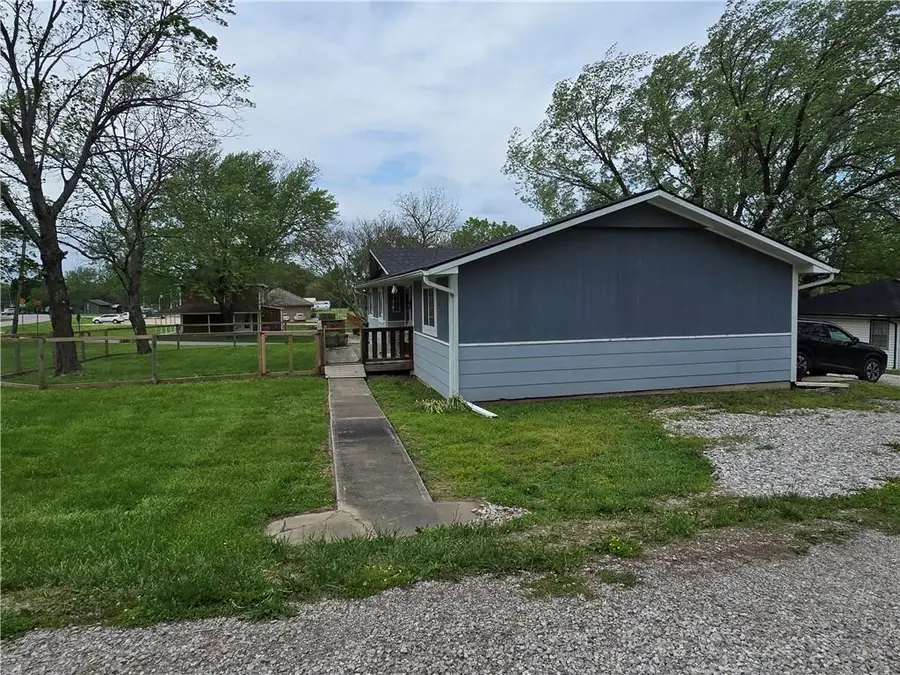 302 N Dement Street, Mound City, KS 66056 - #3