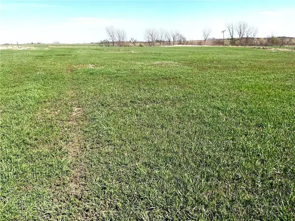 0000 Decatur Road, Effingham, KS 66023