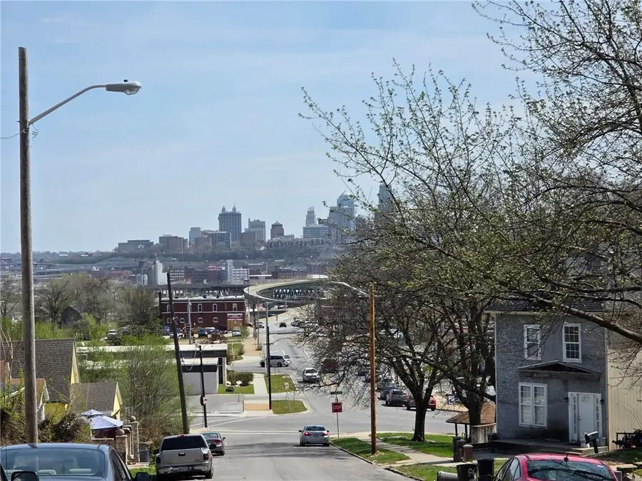 753 Simpson Avenue, Kansas City, KS 66101 - #2