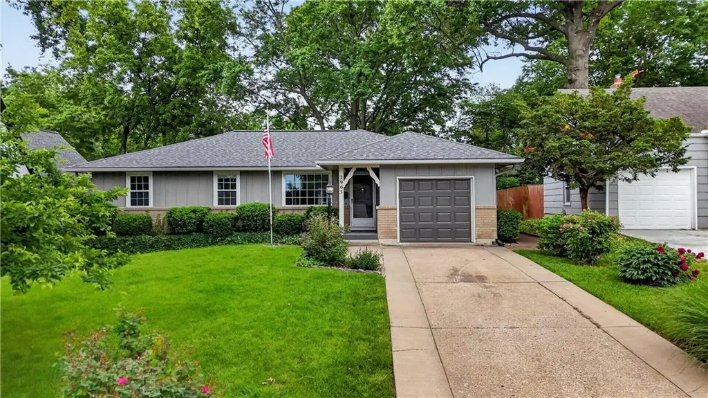 1965 W 73rd Street, Prairie Village, KS 66208 - #1