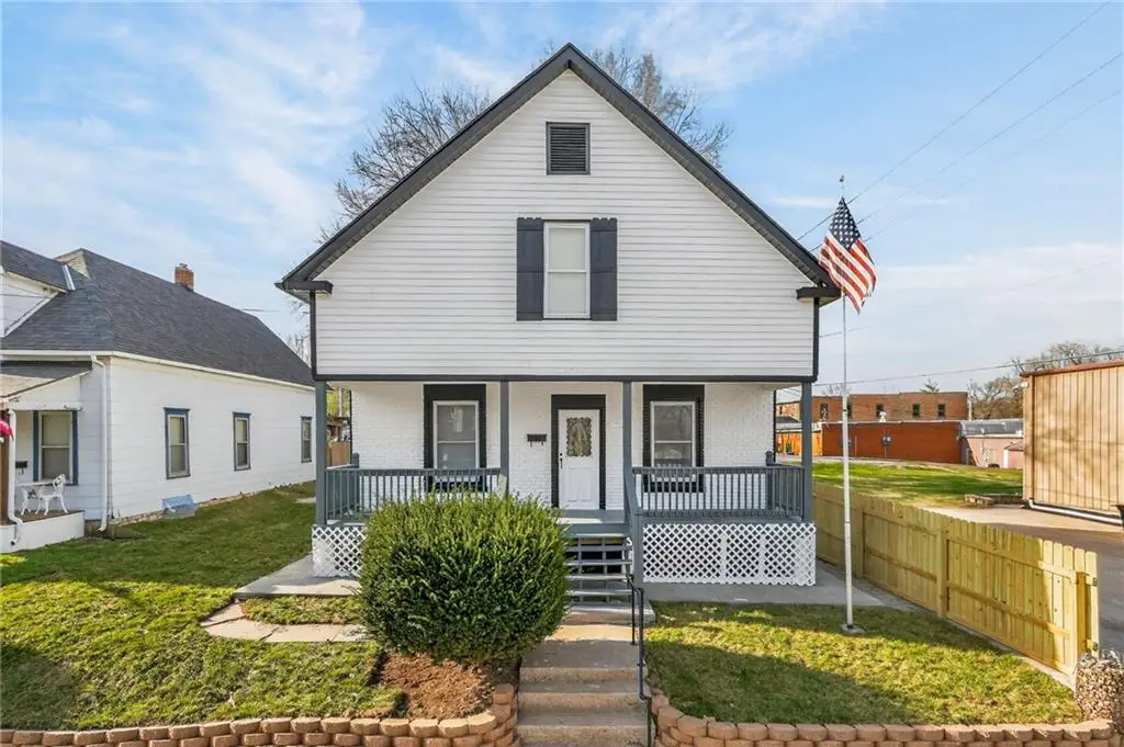 11209 Chicago Avenue, Sugar Creek, MO 64054 - #1