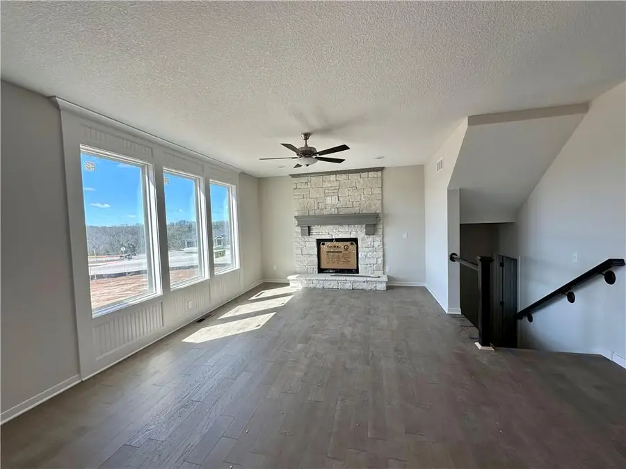 23827 W 59th Terrace, Shawnee, KS 66018 - #3