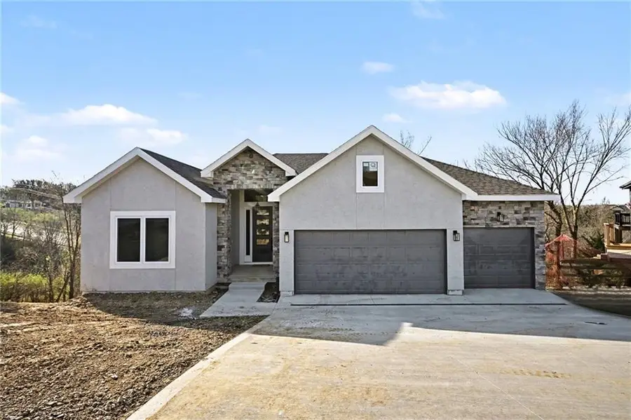 5021 Bradshaw Street, Shawnee, KS 66216 - #2