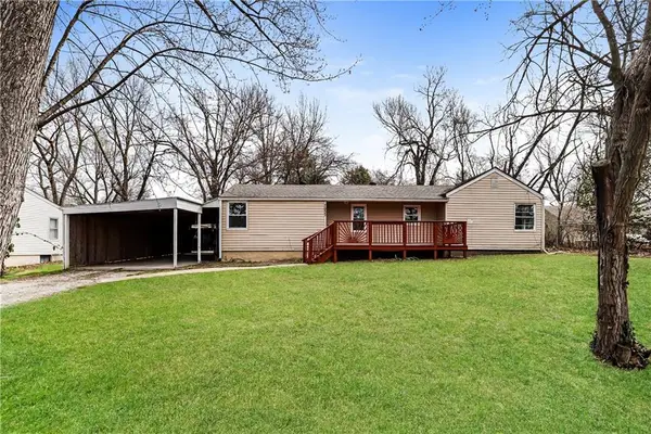 7933 N Jefferson Street, Kansas City, MO 64118